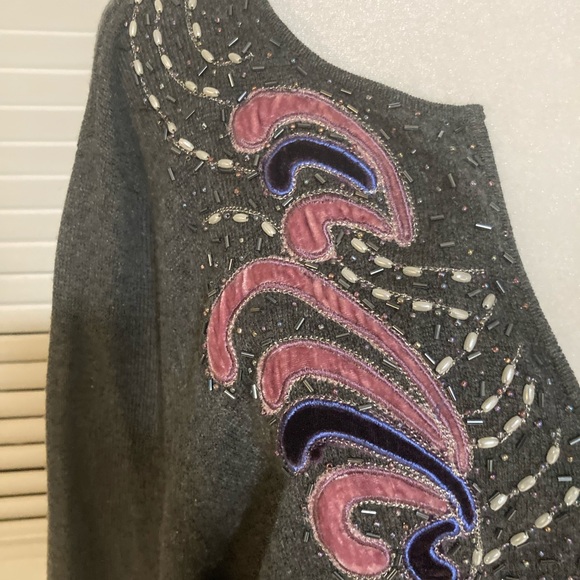 NWT Reba Lightweight Embroidered With Beads Gray & Pink/Purple Zip-up Cardigan - Picture 8 of 12